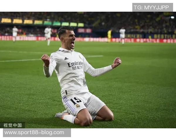 黄潜球员怒斥裁判判罚维尼修斯跳跃行为质疑红牌不公正